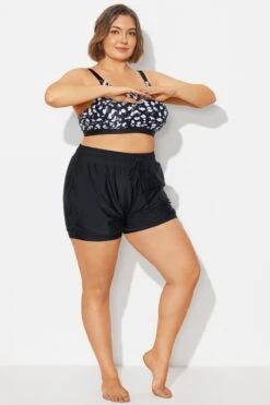 Plus Size Black Mid Waist Women Shorts -Maraluxe Swimwear Shop b debt065002 4