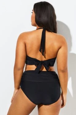 Fashionable Black V-neck Halter Bikini Set -Maraluxe Swimwear Shop b sfbk1911007 5