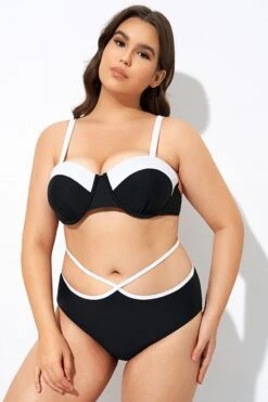 Black And White Sweetheart Neckline Underwire Bikini Top 11 Black And White Sweetheart Neckline Underwire Bikini Top -Maraluxe Swimwear Shop dsc07488