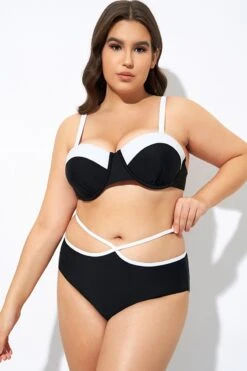 Black And White Sweetheart Neckline Underwire Bikini Top 12 Black And White Sweetheart Neckline Underwire Bikini Top -Maraluxe Swimwear Shop dsc07493