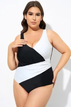 Black And White Plunge V-neckline One Piece Swimsuit -Maraluxe Swimwear Shop dsc08049